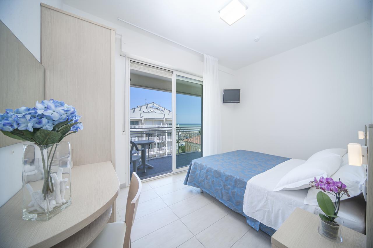 Hotel Constellation Rimini Exterior foto